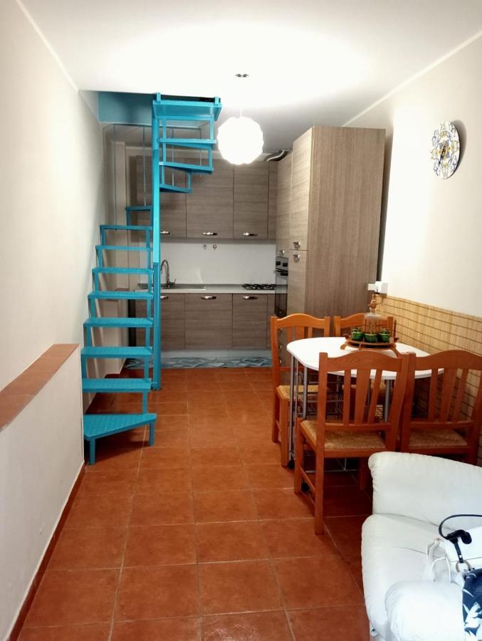 Casa Vacanze Da Clara กาสโตรวิลลารี ภายนอก รูปภาพ